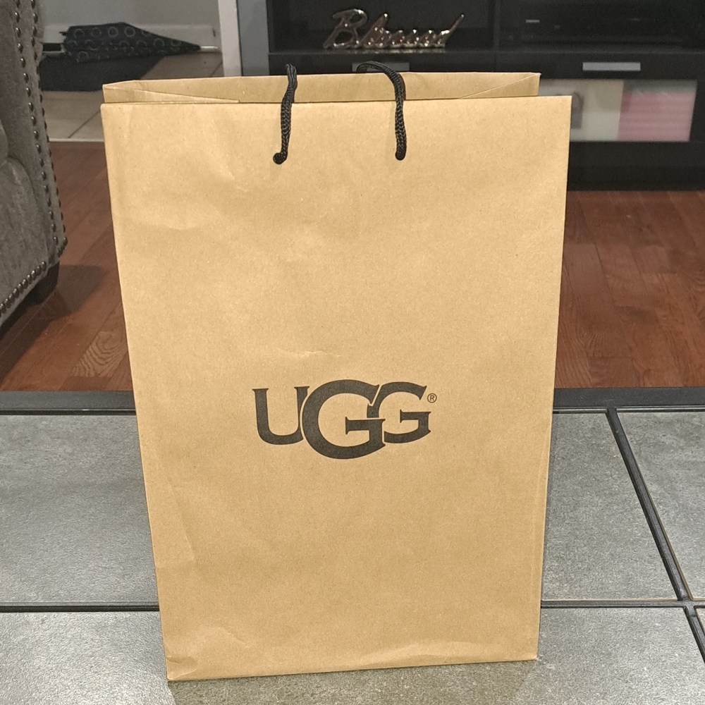 UGG GIFT BAG